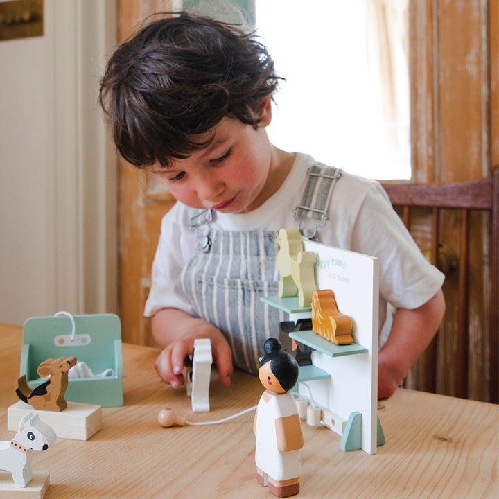 Waggy Tails Dog Salon