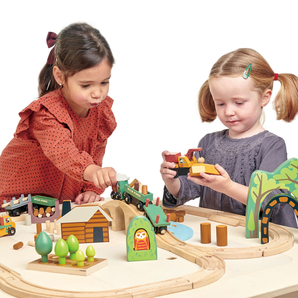 Wild Pines Train Set