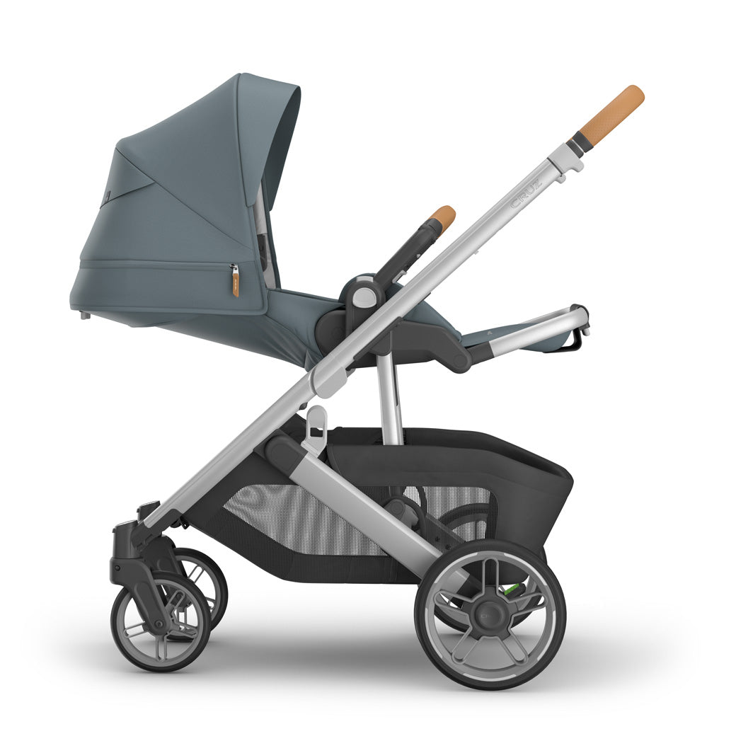 UPPAbaby Cruz V3 Stroller, Julian: Dusty Blue | Carbon Frame