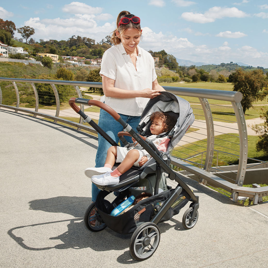 Cruz V3 Stroller