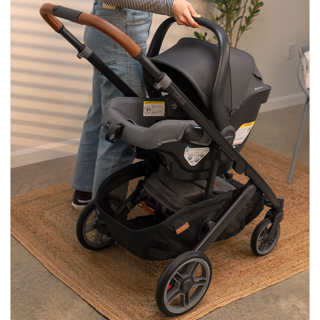 Cruz V3 Stroller