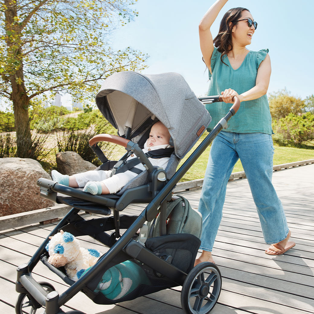 Cruz V3 Stroller + Aria V2 Travel System