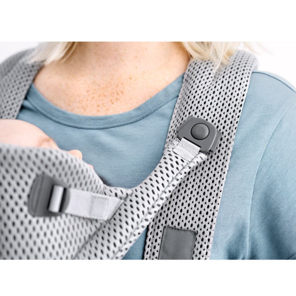 Straps on the BABYBJÖRN Baby Carrier Free in -- Color_Gray 3D Mesh