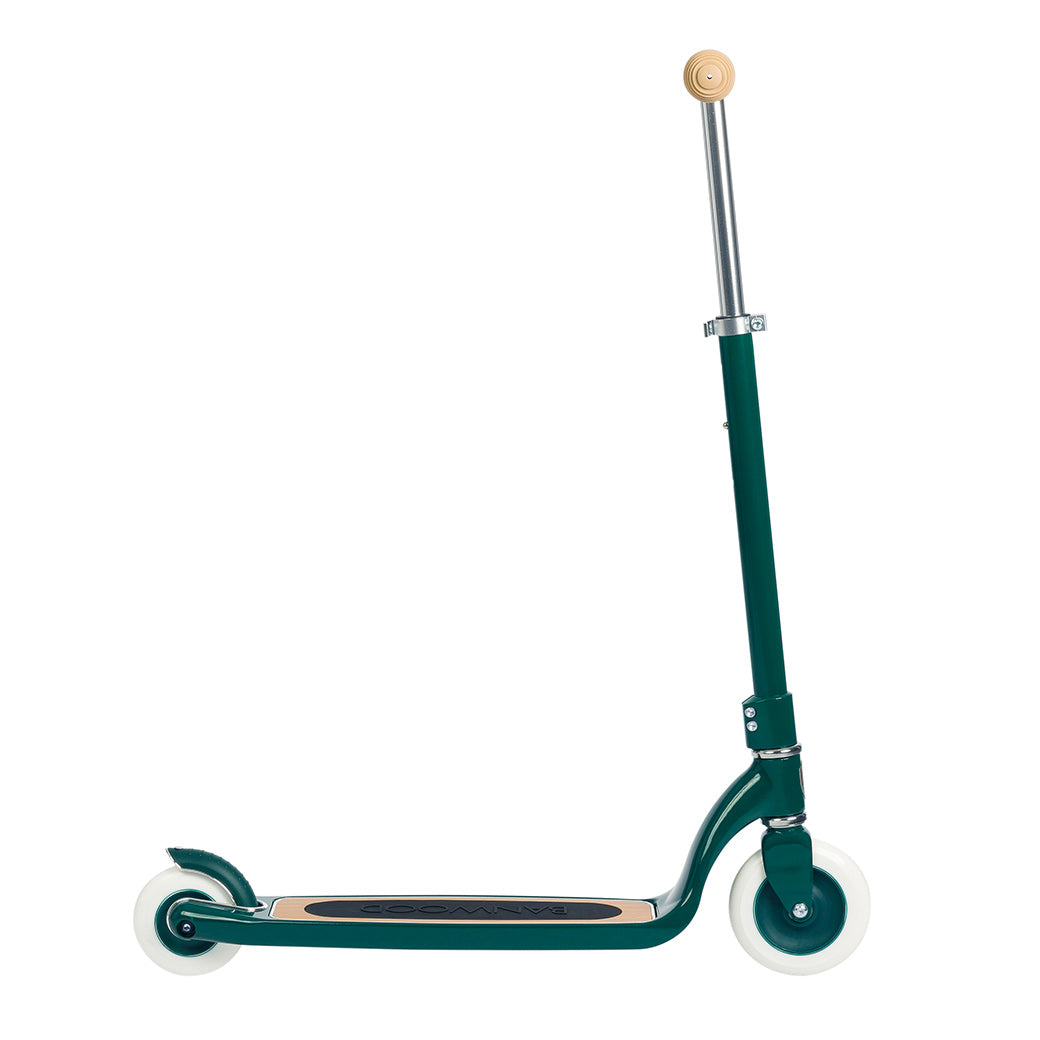 Side view of Banwood Maxi Scooter without beloved wicker basket in -- Color_Green