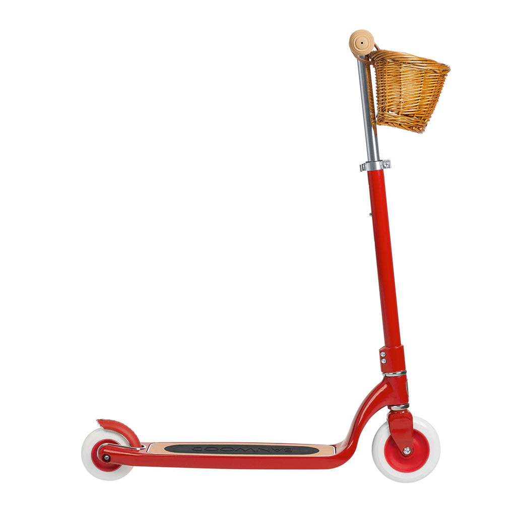 Side view of Banwood Maxi Scooter with beloved wicker basket in -- Color_Red