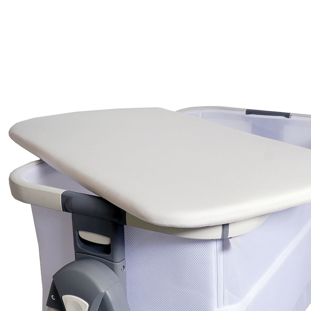 California Dreaming Bedside Bassinet