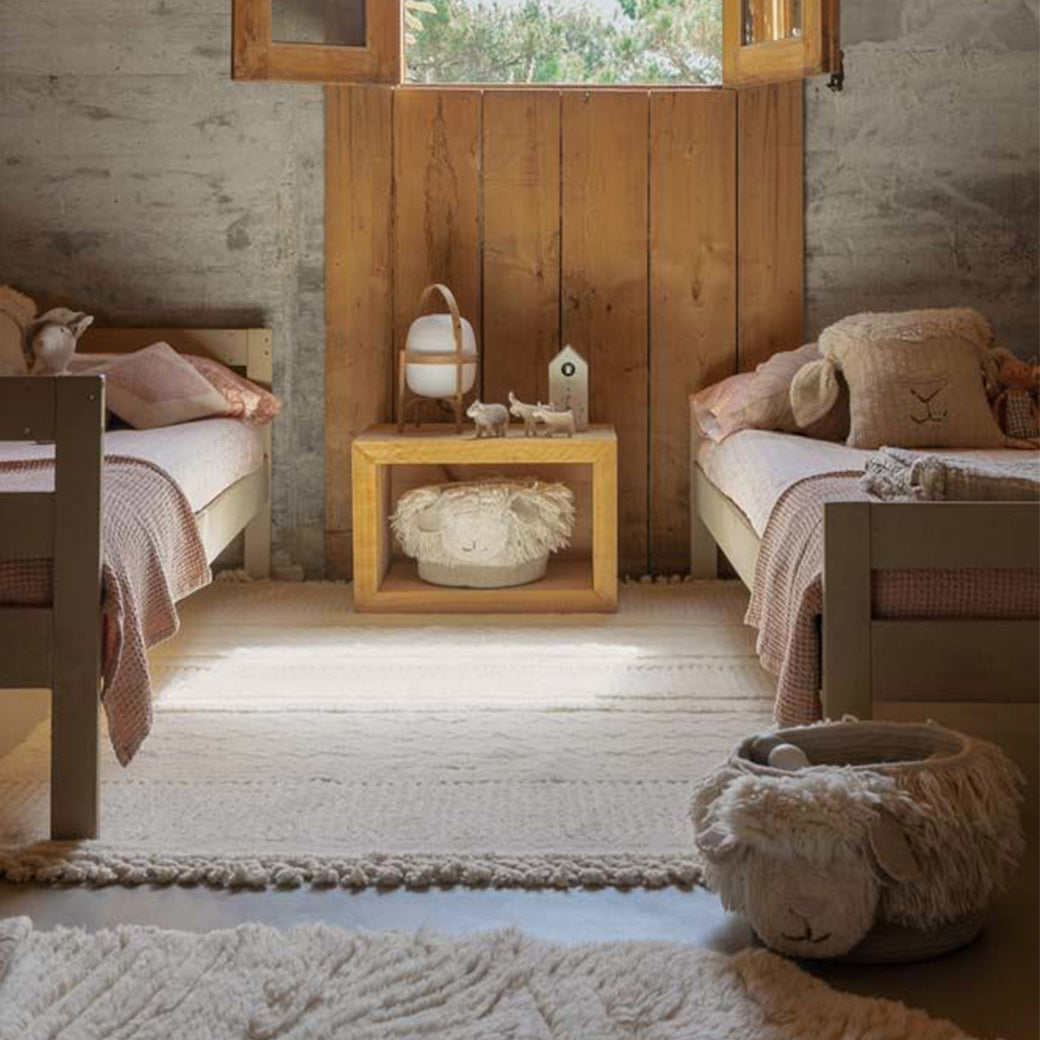 Ari Sheep Woolable Rug