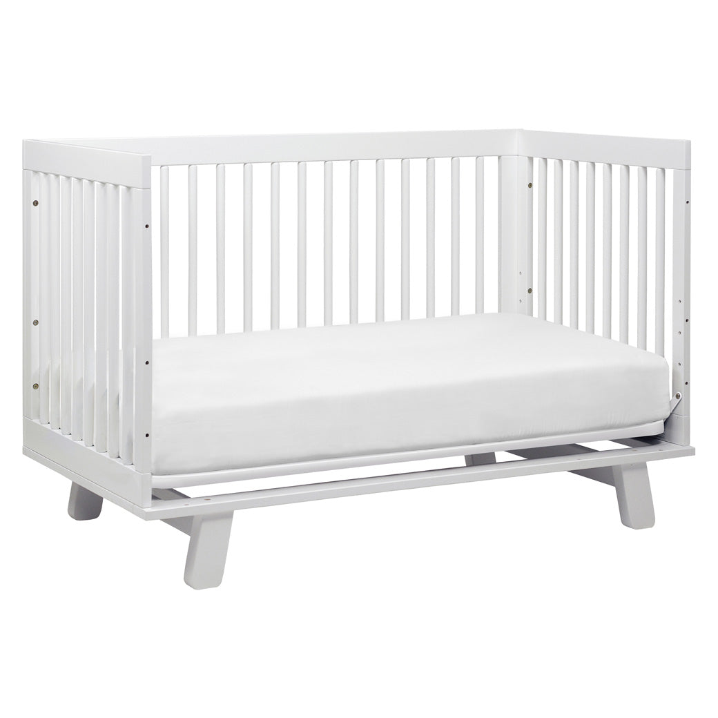 Day Bed of Babyletto Hudson 3-in-1 Crib in -- Color_White