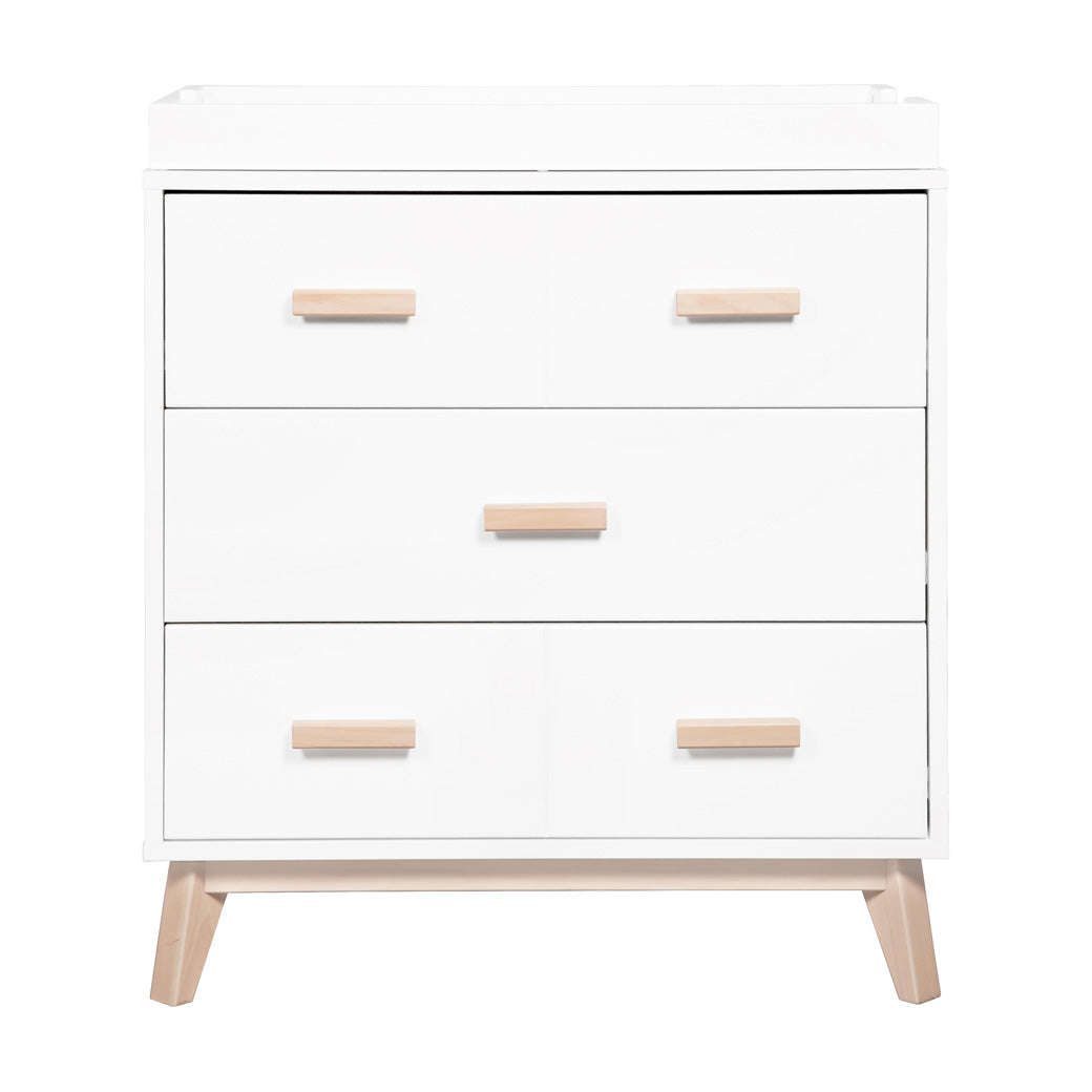 Front view of Babyletto's Scoot 3-Drawer Changer Dresser without the tray in -- Color_Washed Natural/White