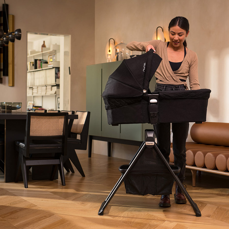 Nuna MIXX Series Bassinet + Stand in Caviar-Chocolate