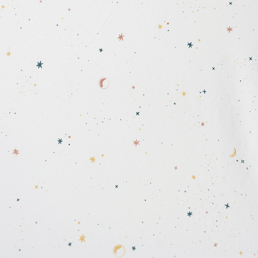Stokke's Sleepi V3 Mini Fitted Sheet By Pehr up close pattern in -- Color_Celestial
