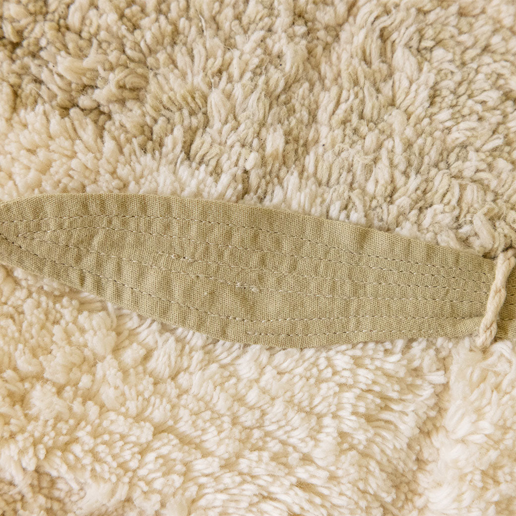 Lorena Canals Bamboo Leaf Washable Rug closeup detail 